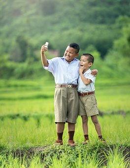 何姓稳重的名字精选480个-名字测算